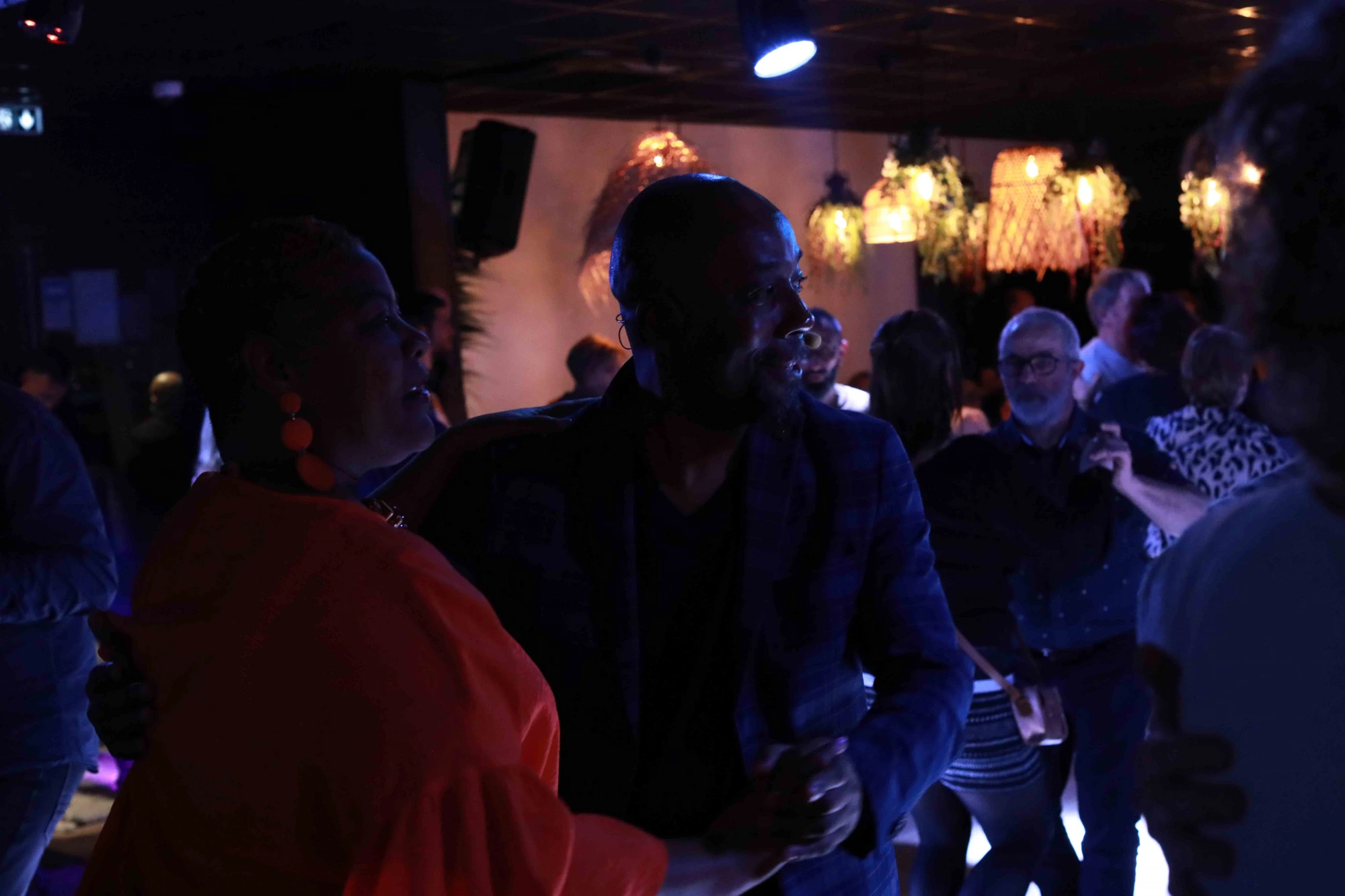 Djô fait danser la salle